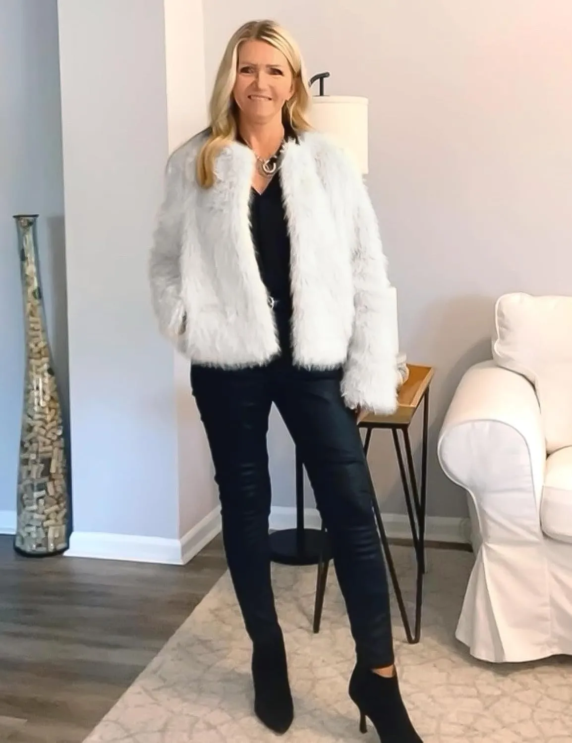 Arssm Faux Fur Jacket Women Long Sleeve Open Front Cropped Cardigan Warm Winter Shaggy Fluffy Short Fur Coat